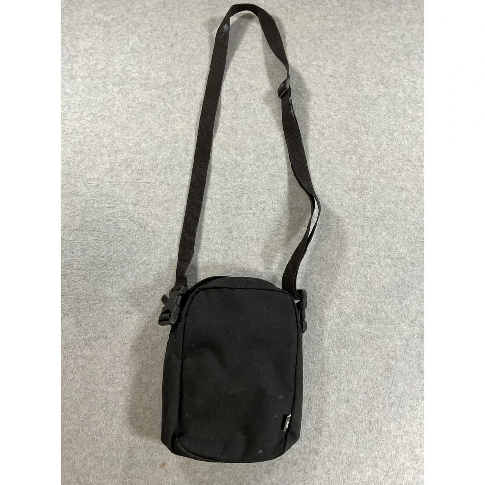 Nike heritage crossbody